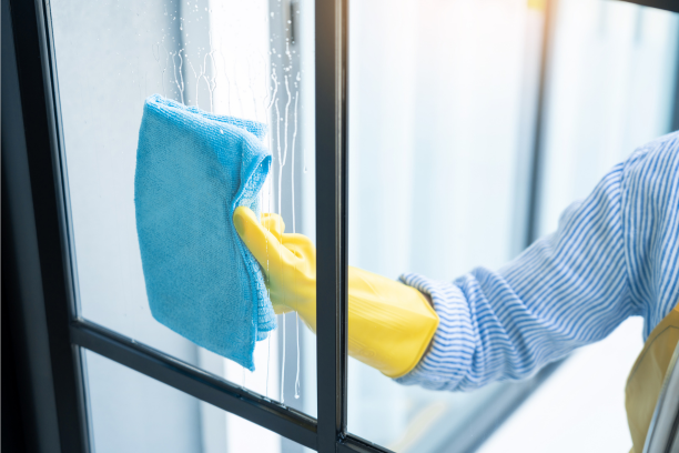 How to Clean uPVC Windows and Doors: Expert Tips for Streak-Free Glass and Long-Lasting Shine